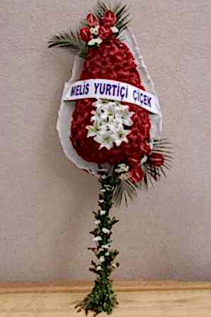 Özel Kırmızı - Beyaz Çiçeklerden Ayaklı Sepet