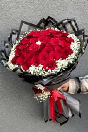 50 Kırmızı 1 Beyaz Gül Buket