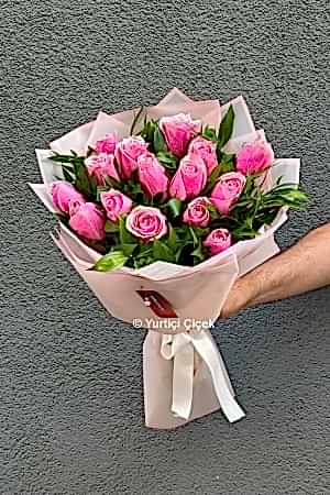 15 Pembe Gül Buketi